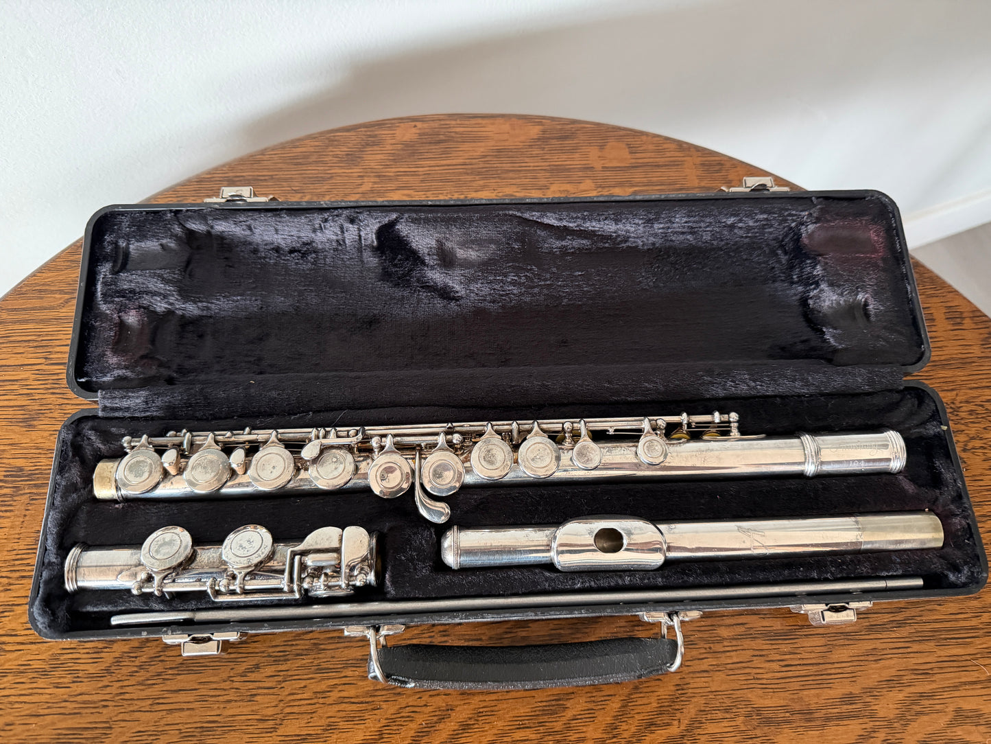 Armstrong 104 Silver-Plated Student Flute with Hard Case