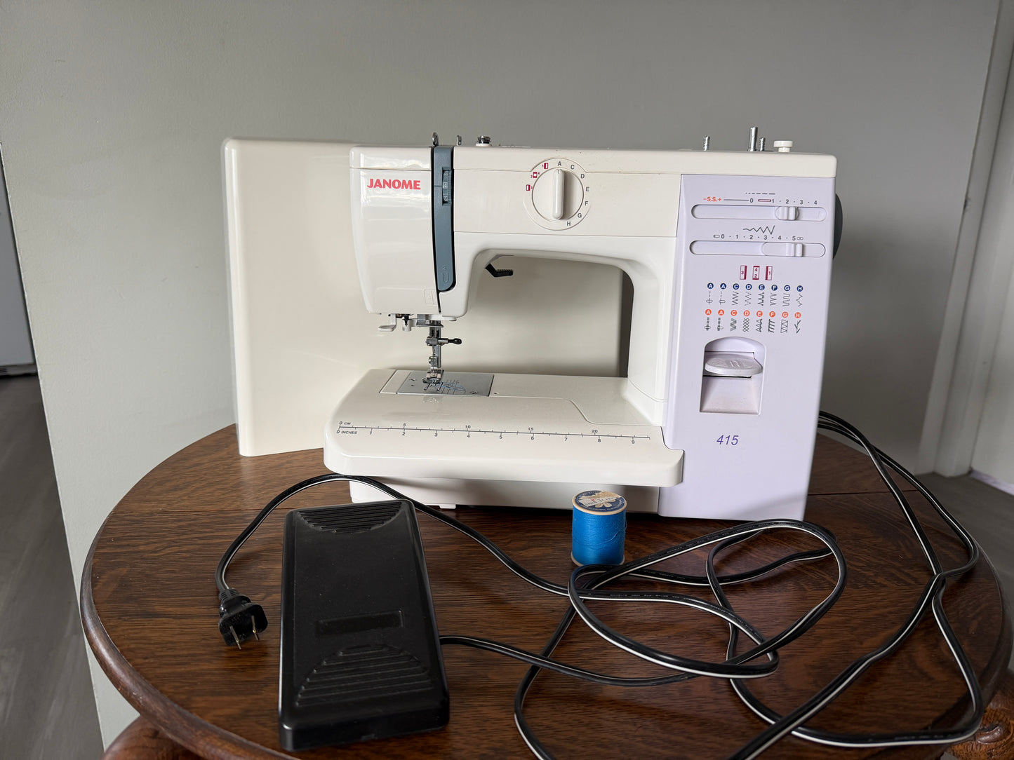 Janome 415 Sewing Machine with Foot Pedal – Powers On & Runs