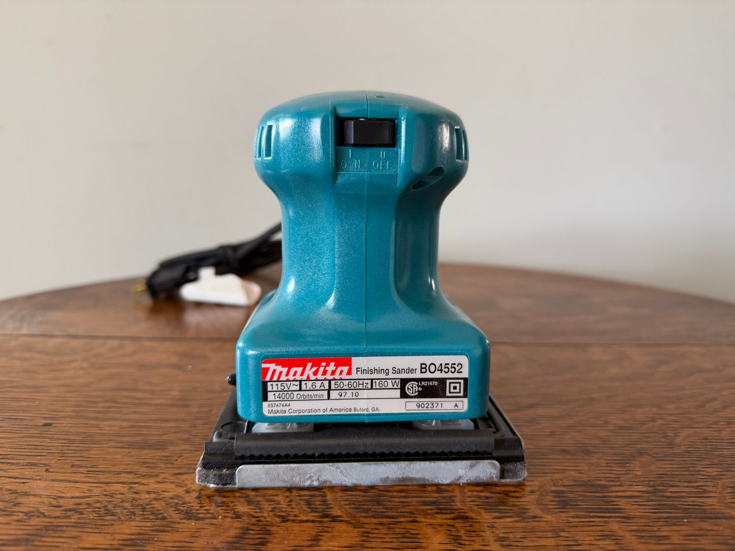 Makita BO4552 1/4 Sheet Finishing Sander – Like New with Dust Bag