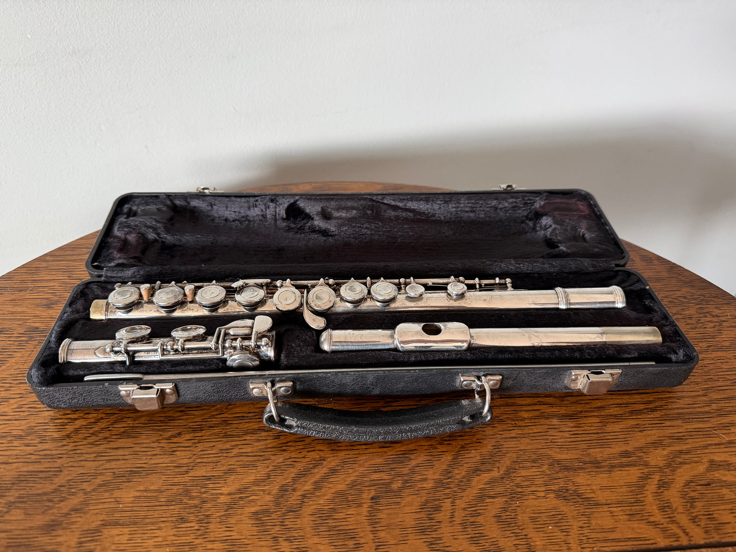 Armstrong 104 Silver-Plated Student Flute with Hard Case