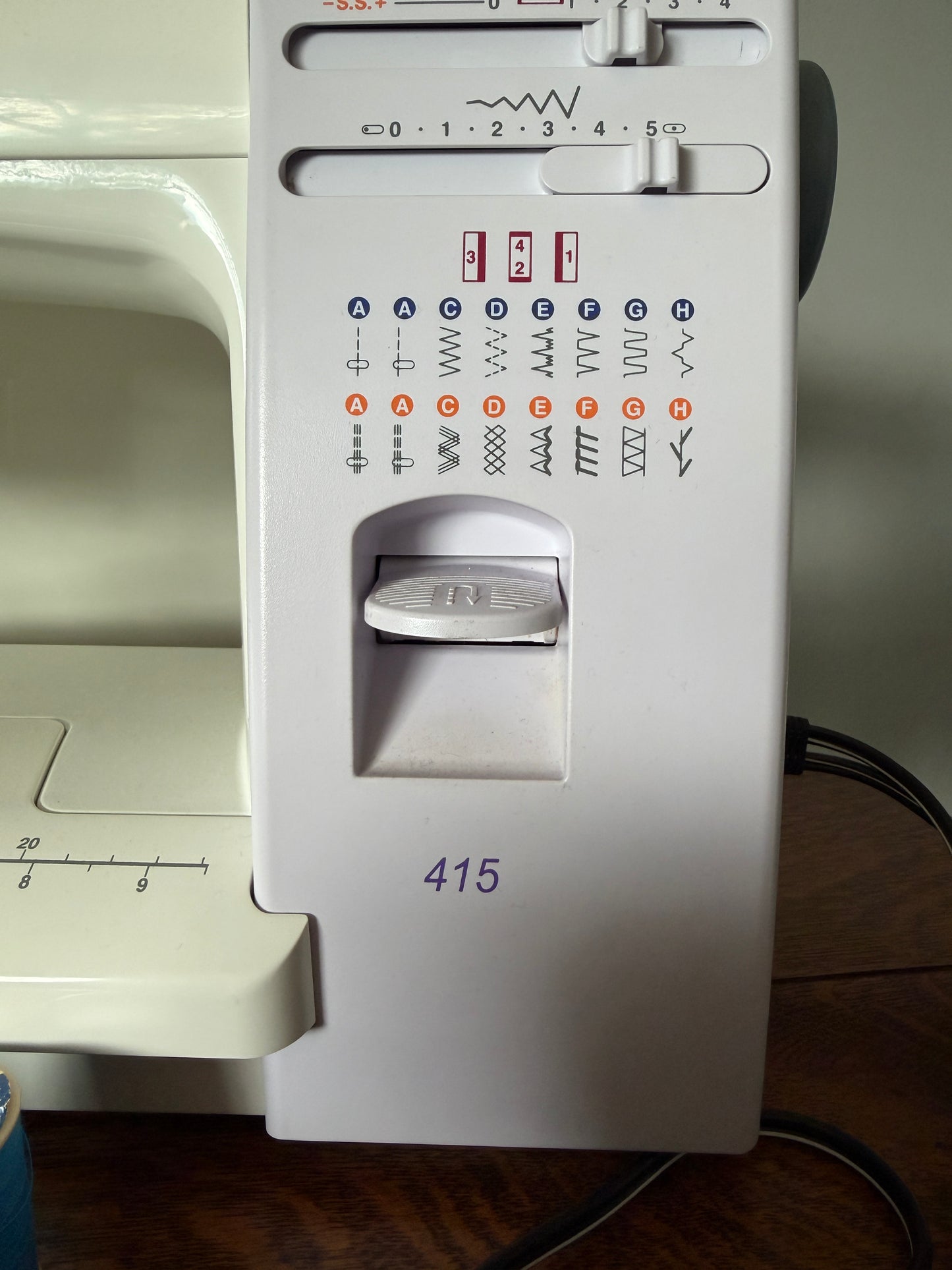 Janome 415 Sewing Machine with Foot Pedal – Powers On & Runs
